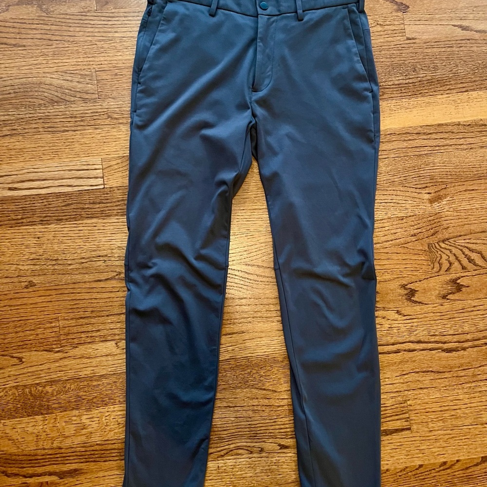 Banana Republic Gray / Slate “Commuter” Chinos Slim Fit 32x32